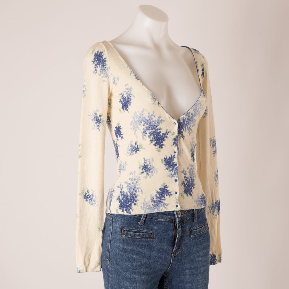Blumarine Jeans Cream Cardigan with Blue Grape Print Size US S - Picture 2 of 6
